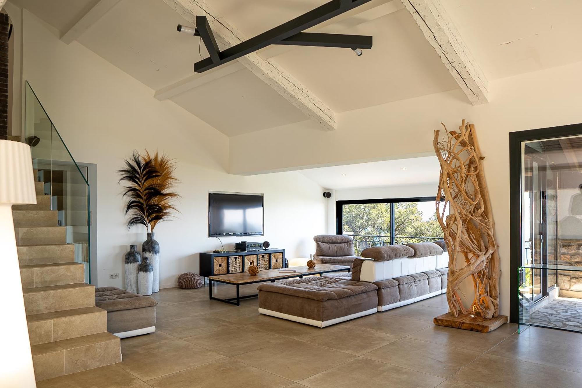 Villa Prestige การ์เกราน ภายนอก รูปภาพ