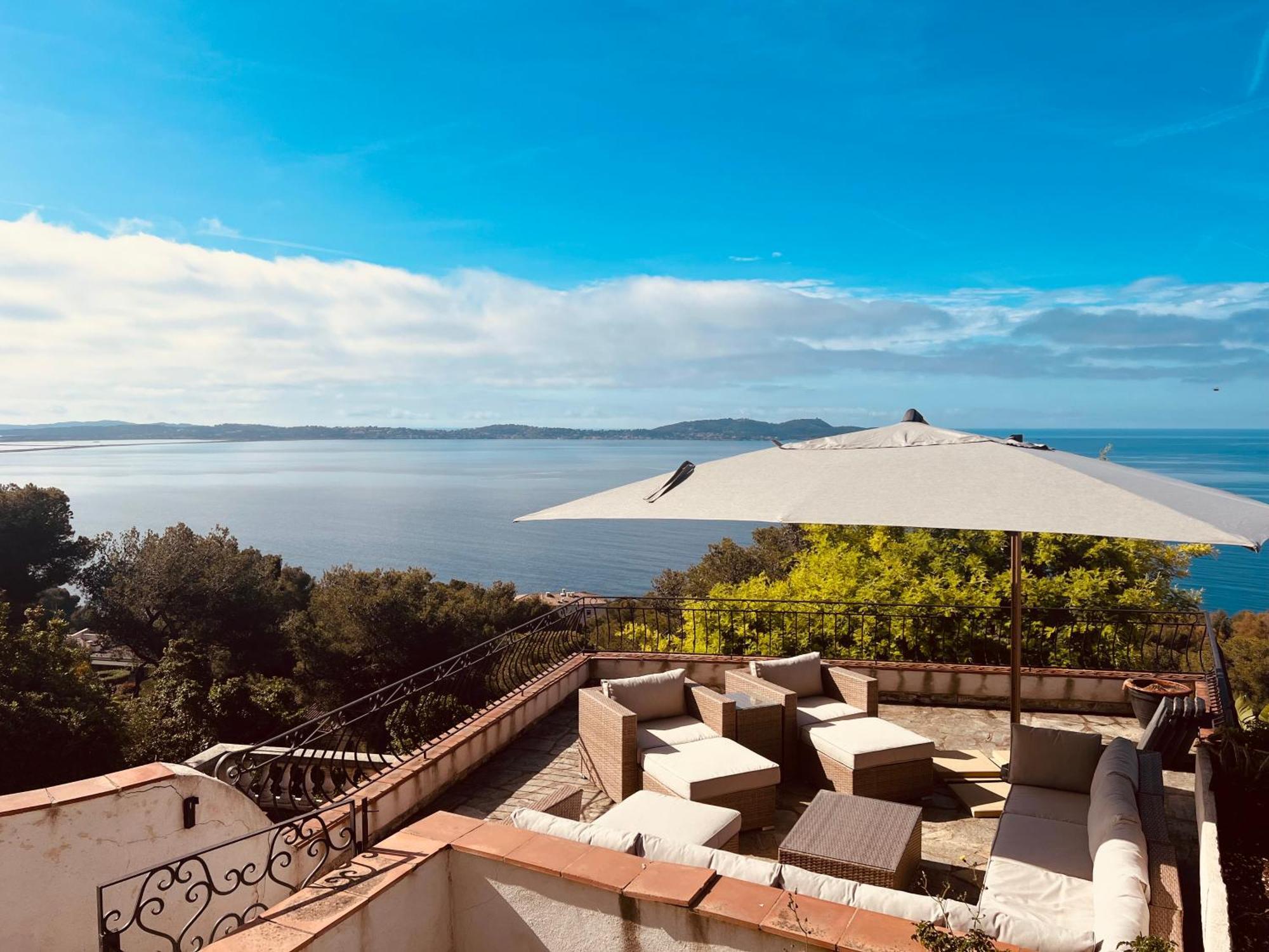 Villa Prestige การ์เกราน ภายนอก รูปภาพ